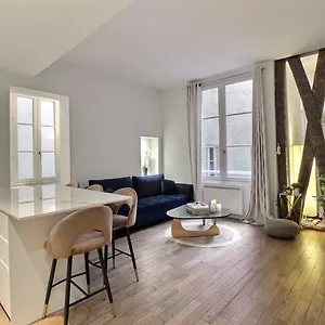 - Louvre & Rivoli Appartement
